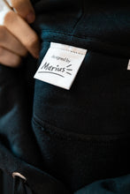 Lade das Bild in den Galerie-Viewer, Hoodie "Stay Curious"