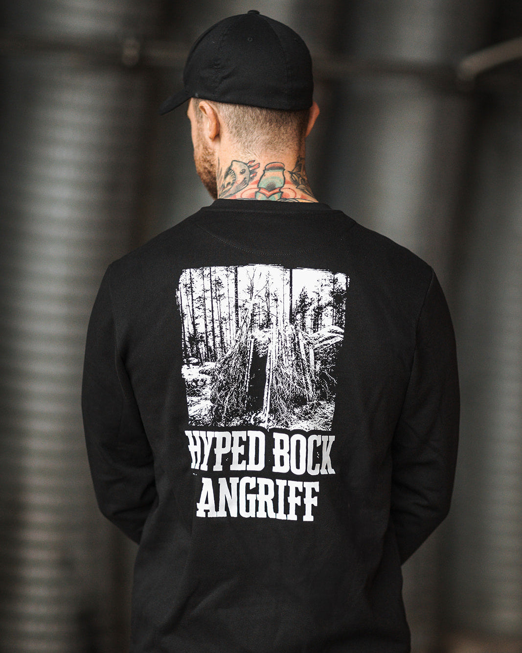 CREWNECK SWEATSHIRT "ADVENTURE CREATES MEMORIES"