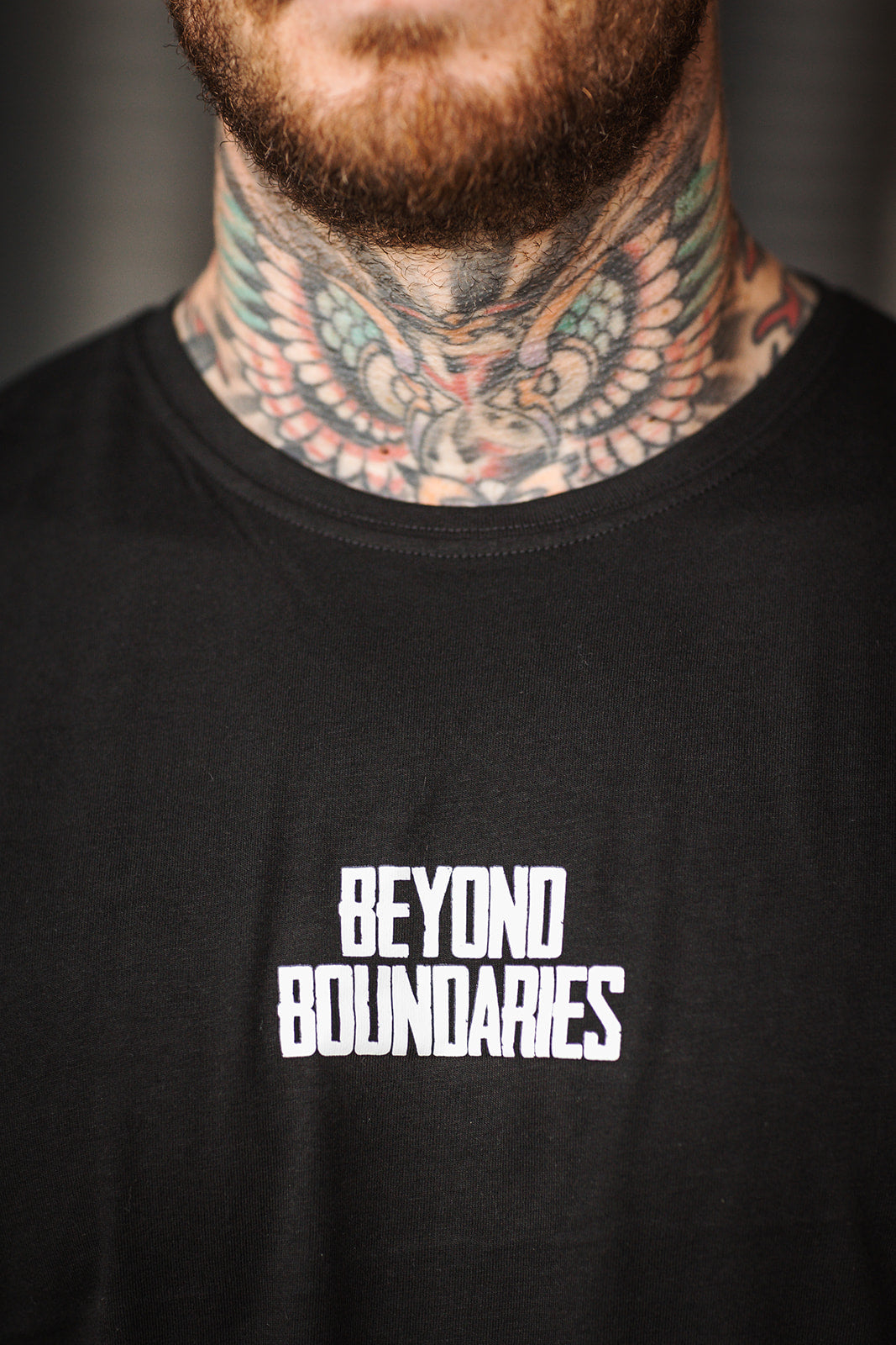 T-SHIRT LONG TEE "BEYOND BOUNDARIES"